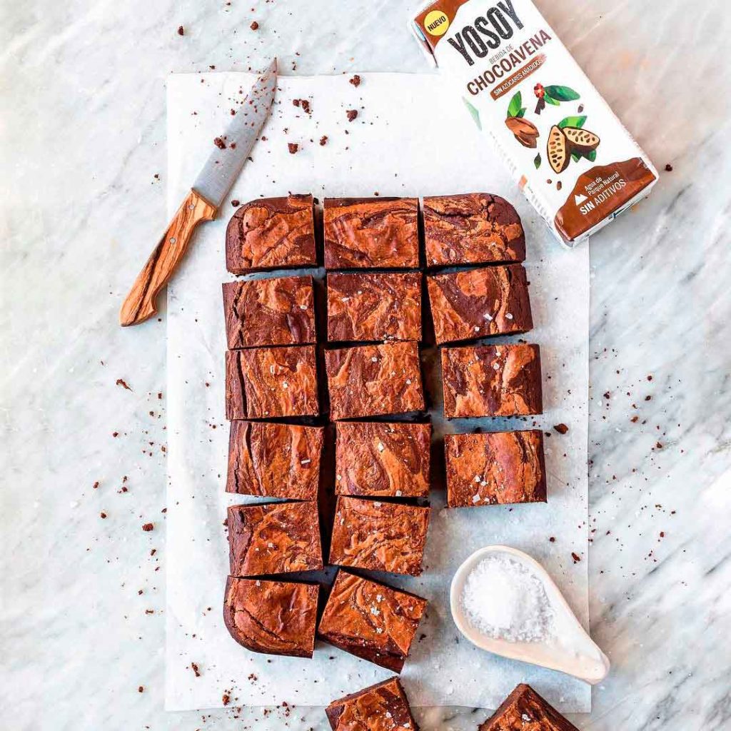 HAZELNUT-COCOA MARBLED SAVOURY BROWNIES